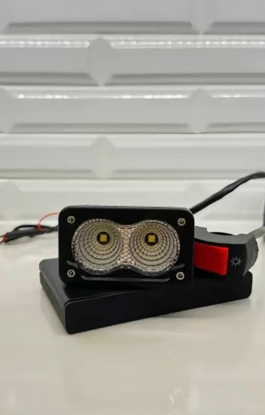 Battery powered BAJA light